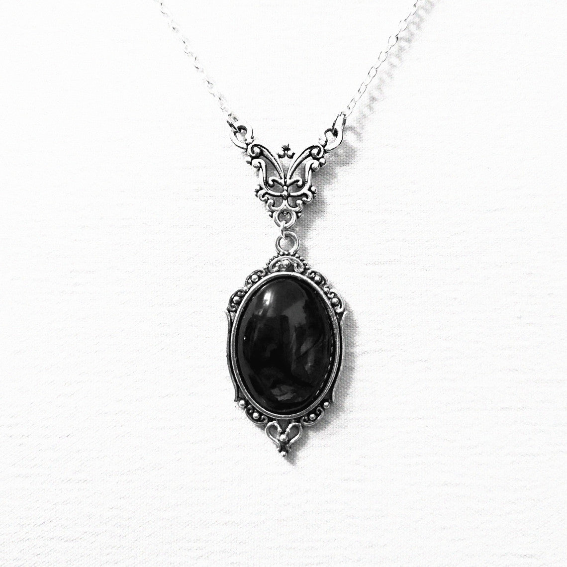 Wholesale  Retro Red Quartz Crystal Necklace Silver Plated Fashion Jewelry Pendant Necklace